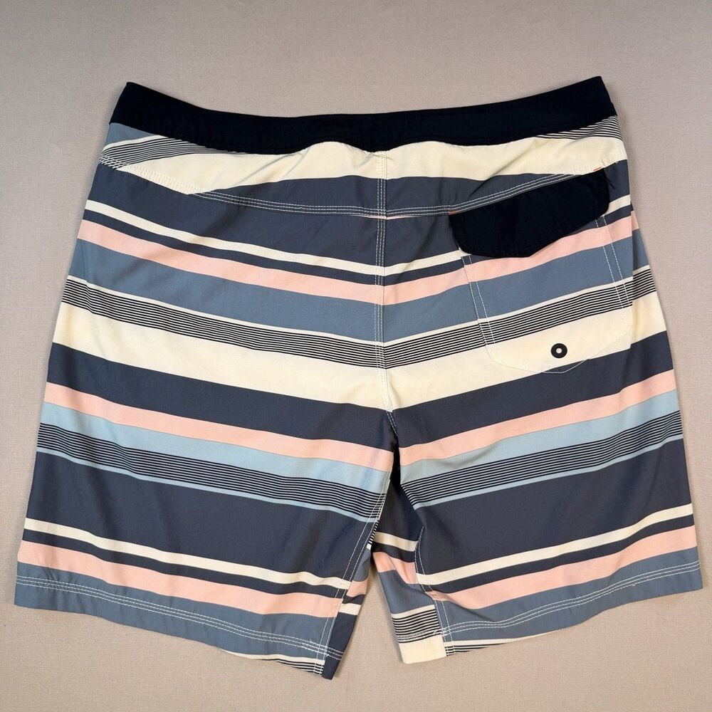 Saxx "Betawave 2in1 Boardie 19" (size 36) NWOT Striped